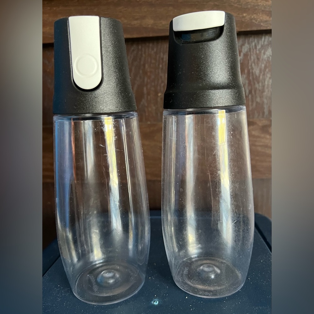 Tupperware - Tilt ‘N Serve Dispensers